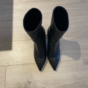 Stuart Wietzman heeled boots